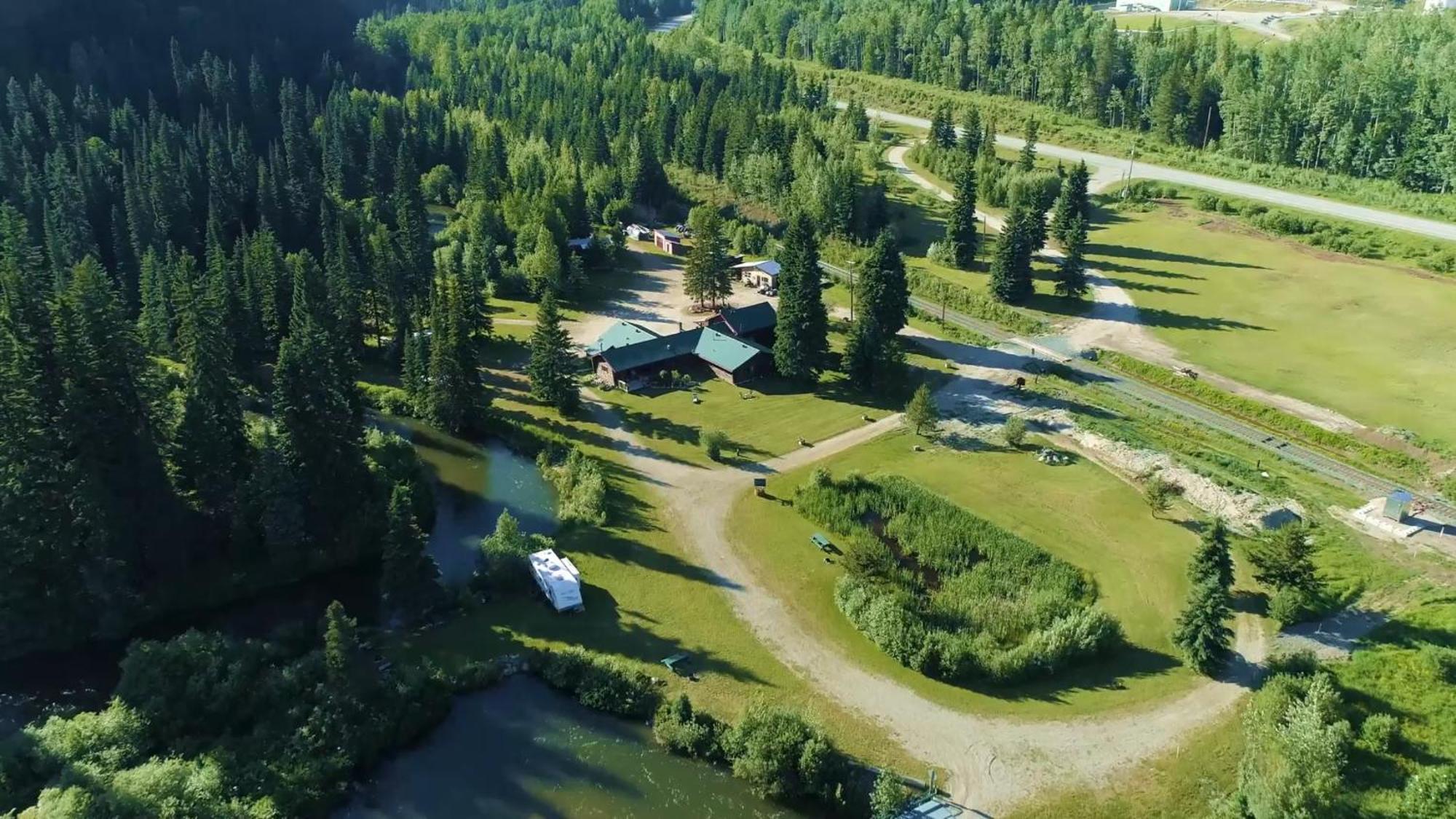 Summit River Lodge & Campsites Valemount Luaran gambar